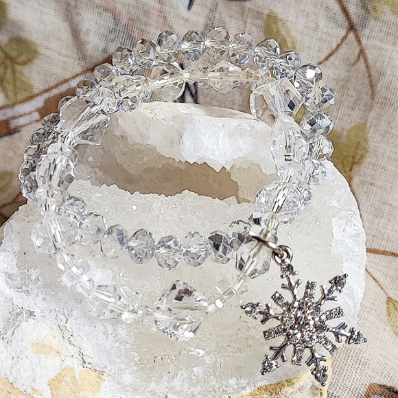 Pair of 2 Clear Faceted Crystal Stretch Bracelets Vintage Silver Tone Snowflake - Picture 11 of 16